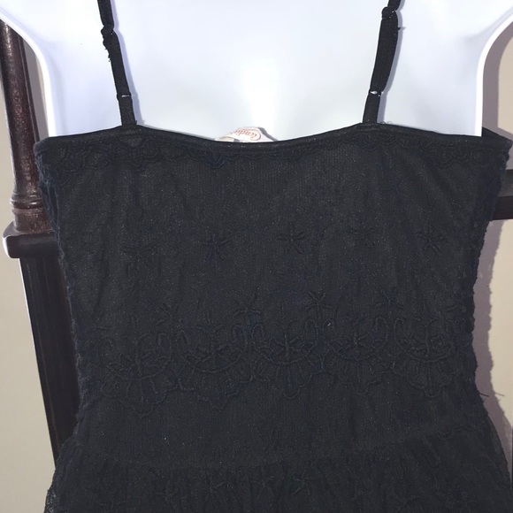 Candie’s Black Lace Tank - Picture 4 of 8
